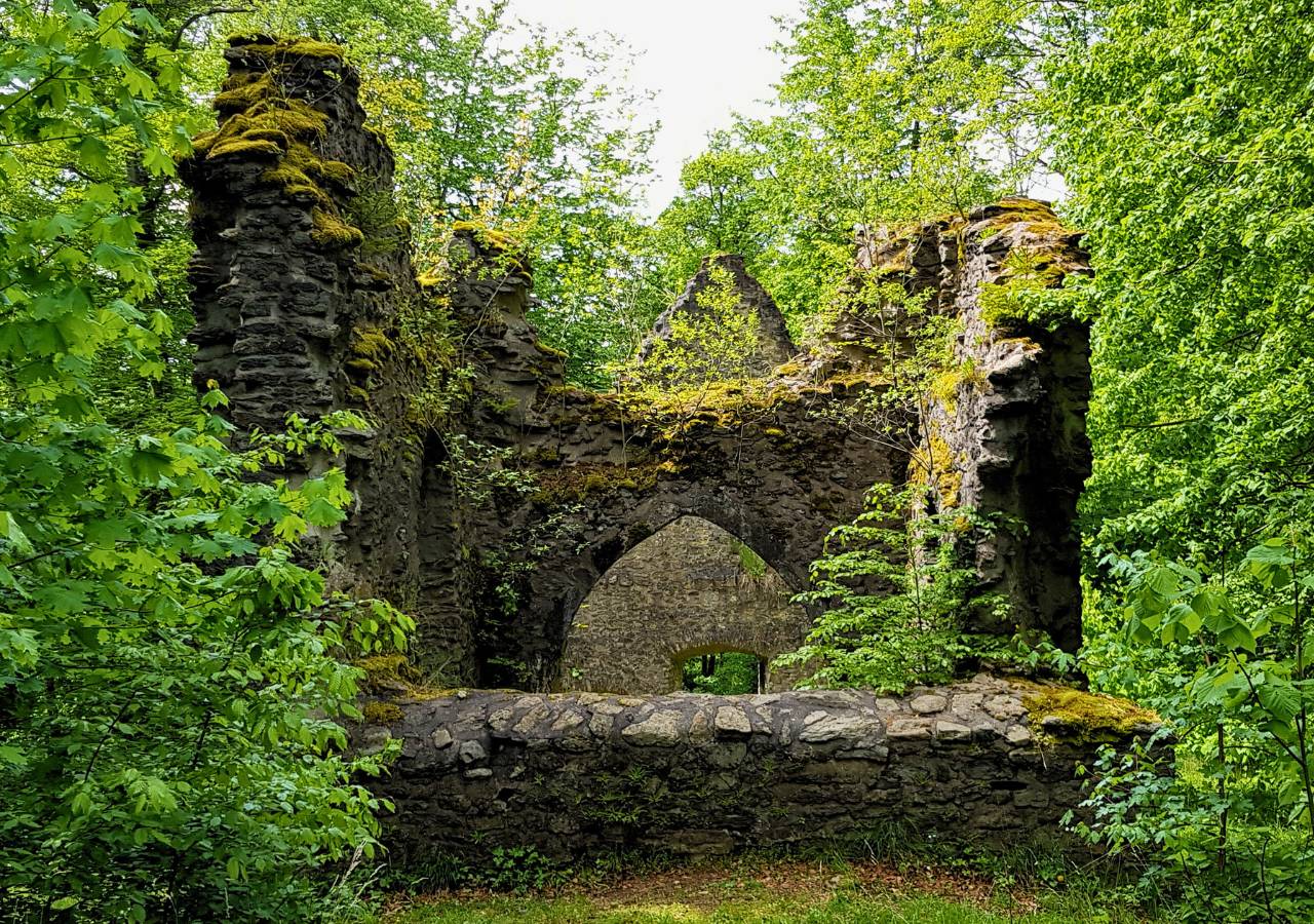 Kirchenruine im Vogelsberg